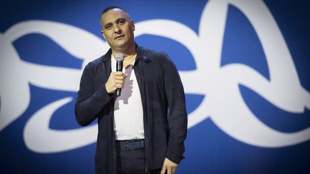 Russell Peters: Almost Famous assista online