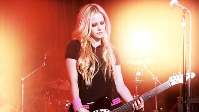 Avril Lavigne: The Best Damn Tour - Live in Toronto assista online