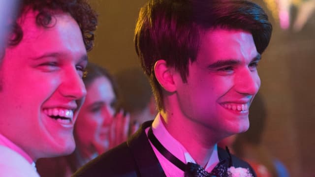 Alex Strangelove assista online