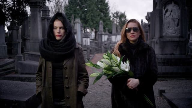 Entre as Sombras assista online