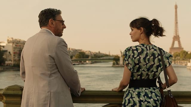 Uma Livraria em Paris assista online