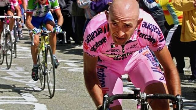 Pantani: The Accidental Death of a Cyclist assista online