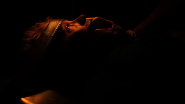Stripped assista online