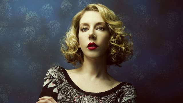 Katherine Ryan: em Apuros assista online