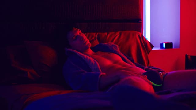 King Cobra assista online