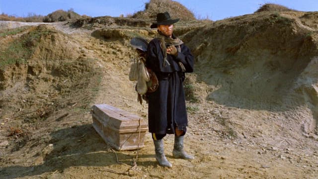 Django assista online