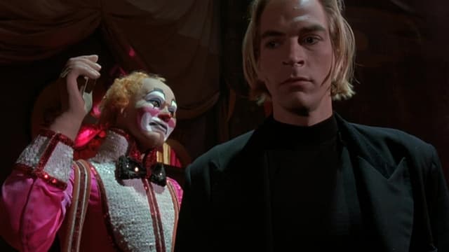 Warlock 2: O Armageddon assista online