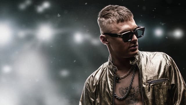 Forever Rich assista online