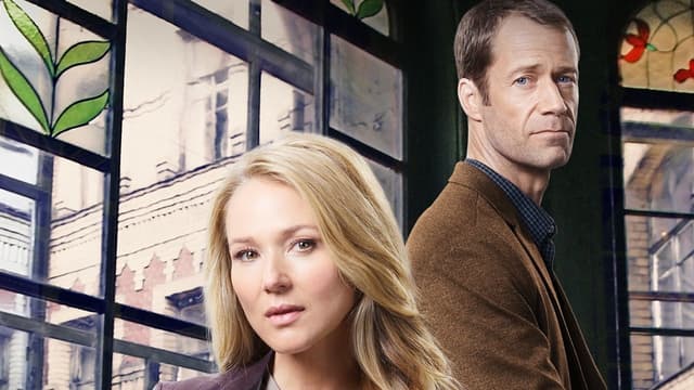 Deadly Deed: A Fixer Upper Mystery assista online