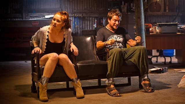 100 Bloody Acres assista online
