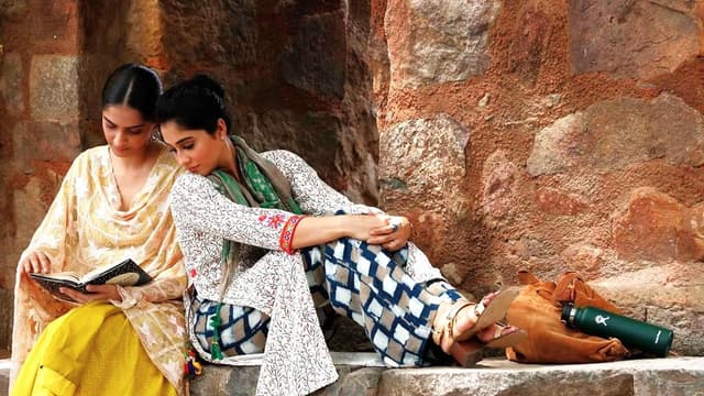 Ek Ladki Ko Dekha Toh Aisa Laga assista online