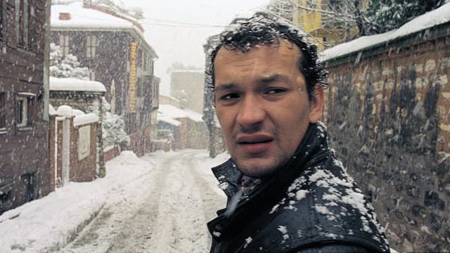Uzak assista online