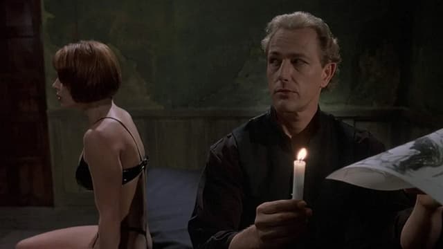 Warlock 3: O Fim da Inocência assista online