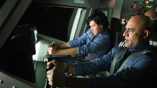 Flight World War II assista online