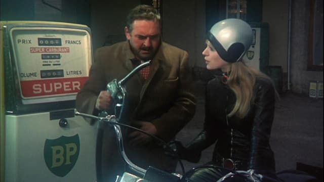 A Garota da Motocicleta assista online