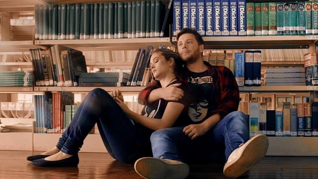 Rúcula com Tomate Seco assista online