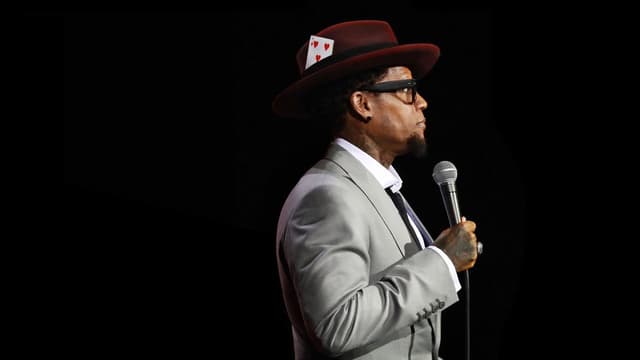 D.L. Hughley: Contrarian assista online