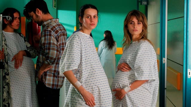 Mães Paralelas assista online