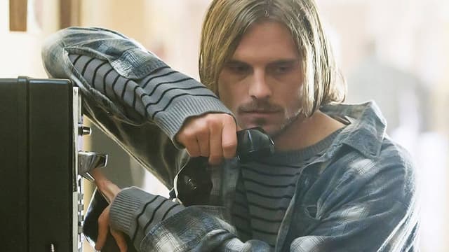 Soaked in Bleach assista online