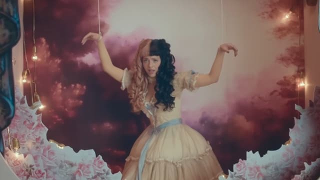 Melanie Martinez: K-12 assista online