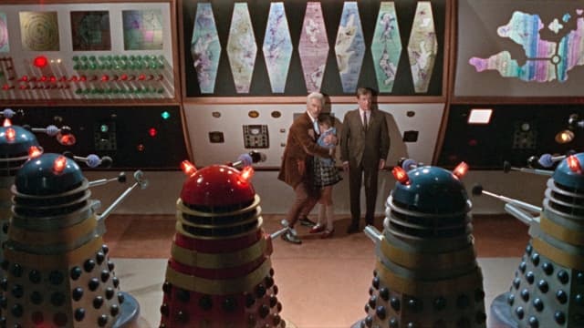 Dr. Who e a Guerra dos Daleks assista online